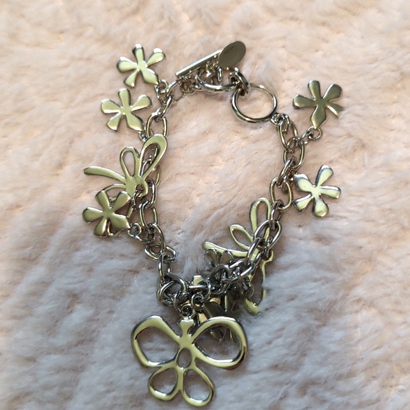 Cookie Lee Silver Necklace and Bracelet Set - Picture 3 of 5